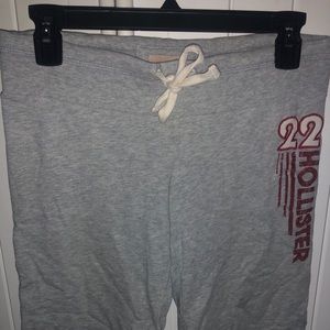 Hollister cropped sweatpants with graphic detail